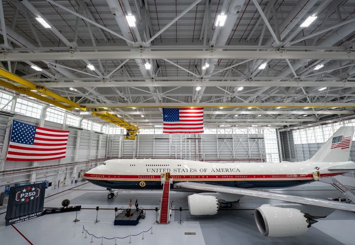Donald Trump presenta el nuevo avión presidencial Air Force One