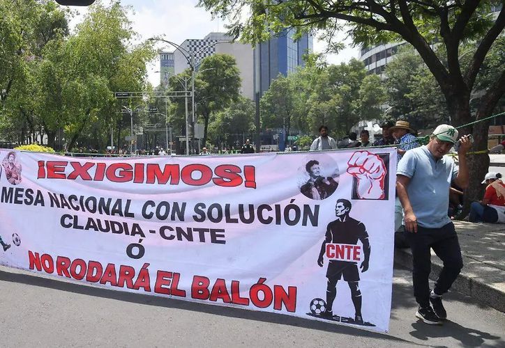 CNTE retira plantón en CDMX tras 19 días de protestas
