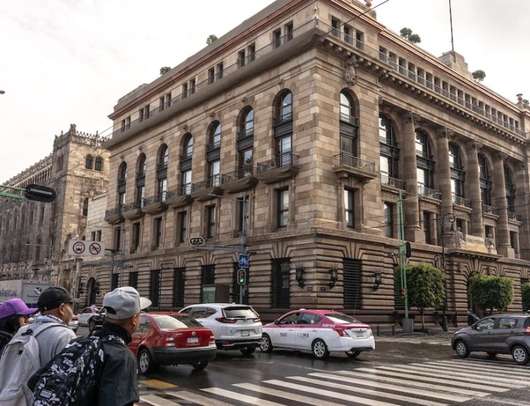 ‘Tenemos un balance delicado’: Banxico advierte sobre debilidad de la economía mexicana