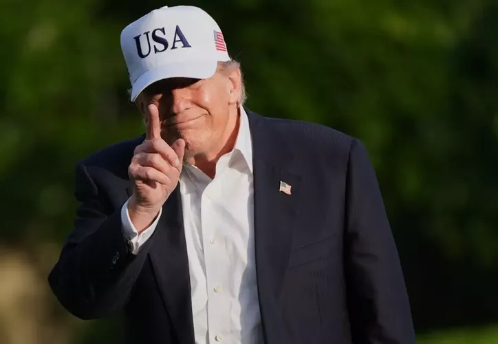 Trump intensifica controles bancarios contra migrantes