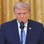 Donald Trump usa “fake news” para señalar falso fraude electoral