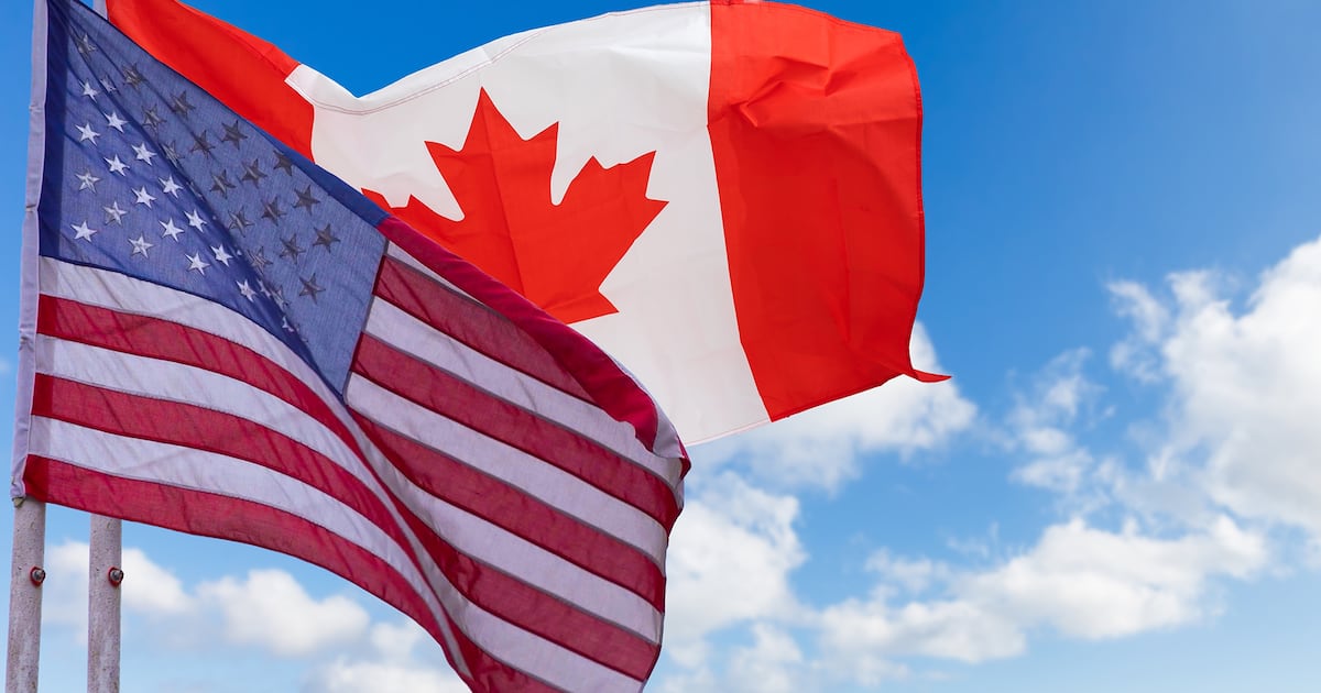 EU impone arancel del 50% a productos de Canadá, en represalia por gravámenes a autos y lácteos